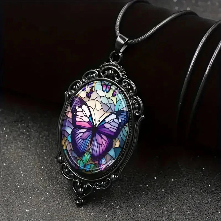 Collar con Colgante de Mariposa y Cristal Púrpura