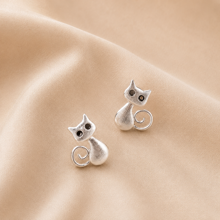 Pendientes de Stud de Gato Plateado