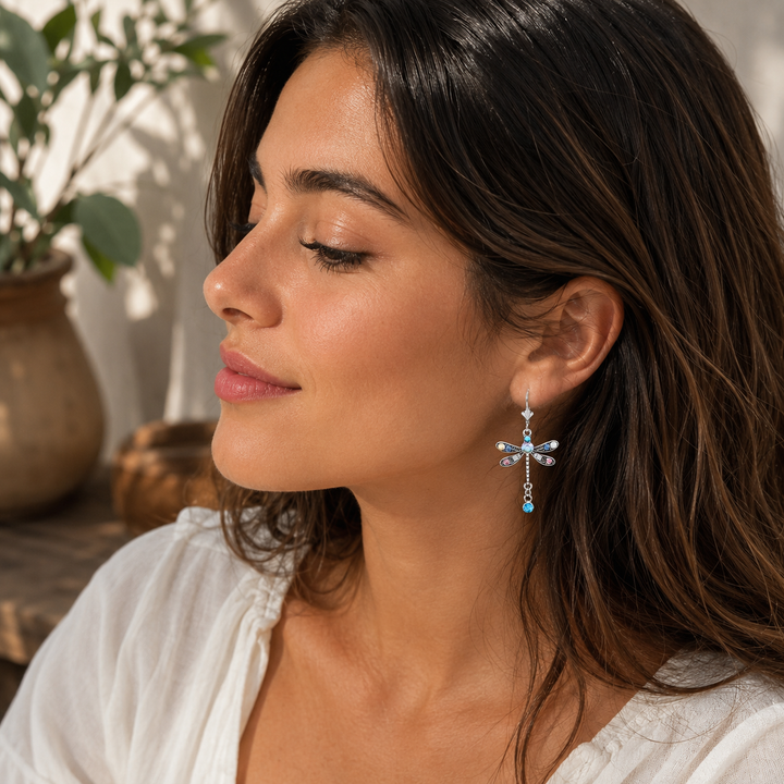 Pendientes Elegantes de Libélula Tallada