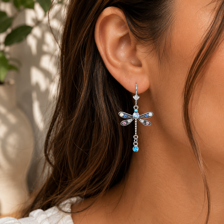 Pendientes Elegantes de Libélula Tallada