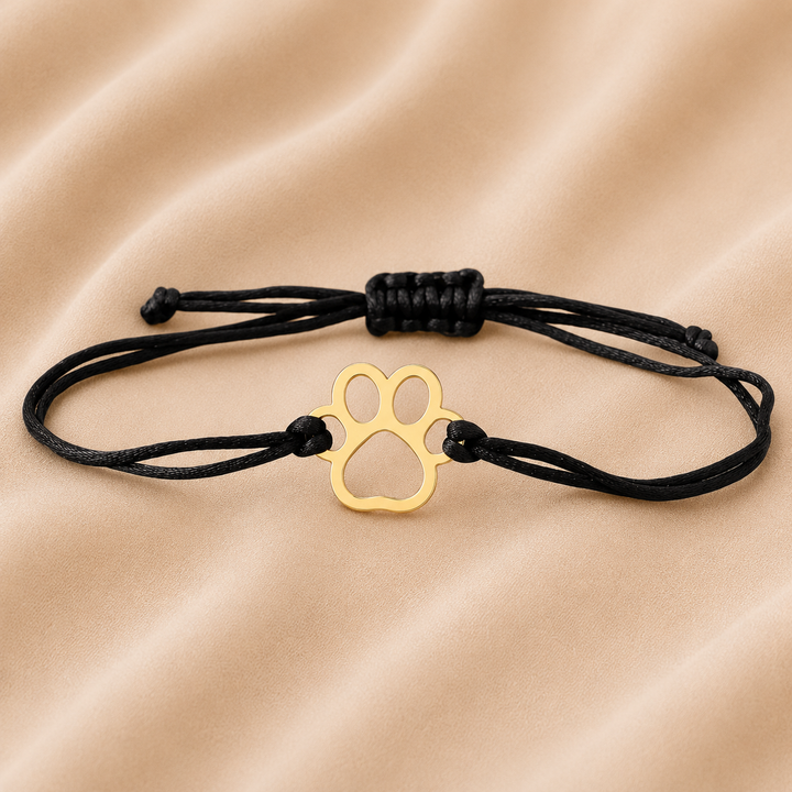 Pulsera de Cordón con Huella de Patas – Diseño Ajustable en Negro y Rojo