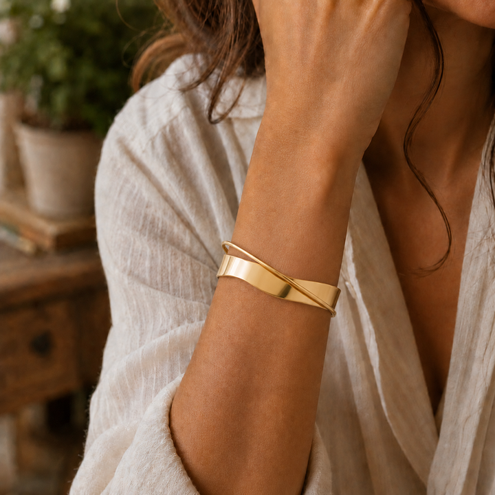 Pulsera Dorada Clásica