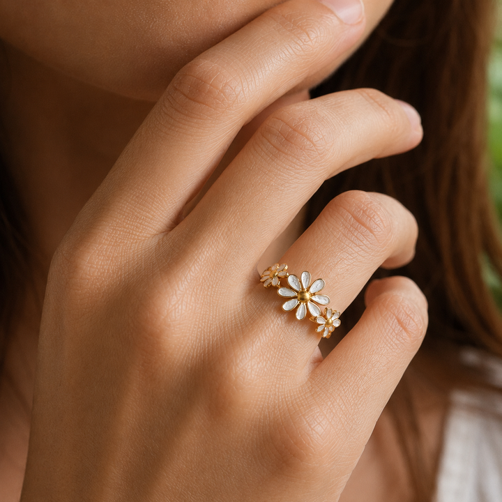Anillo de Oro Daisy