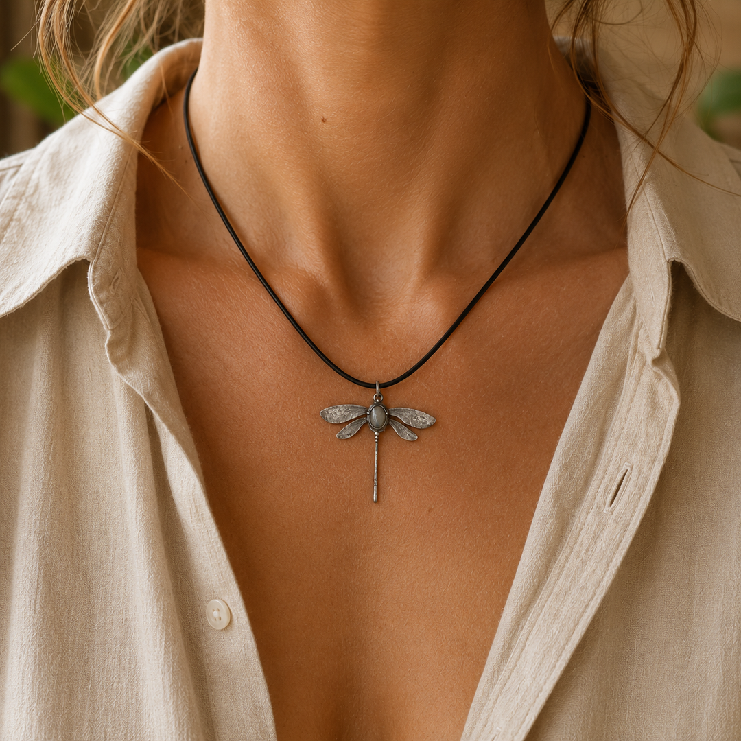 Collar de Libélula Vintage