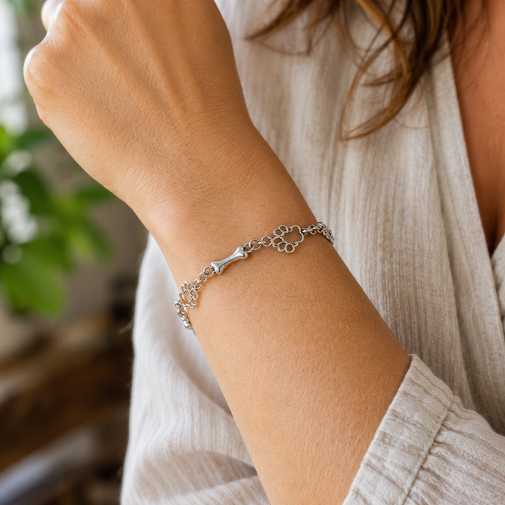 Pulsera de Encanto de Patita y Hueso de Perro de Edición Limitada