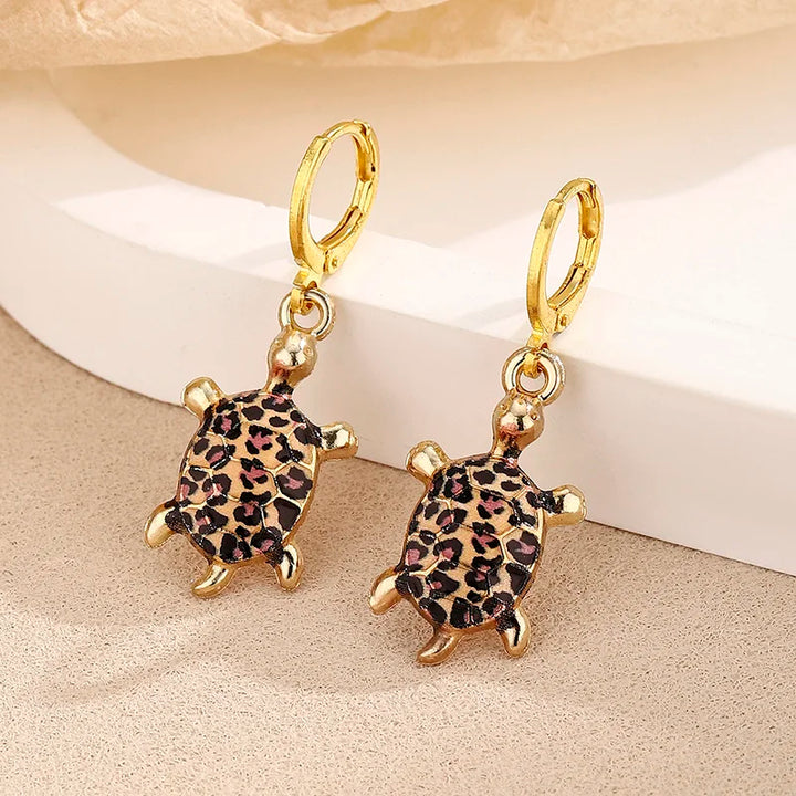 Pendientes Huggie de Tortuga Marina con Encanto Oceánico