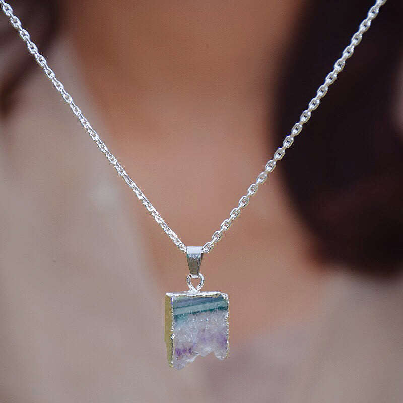 Collar con Colgante de Amatista