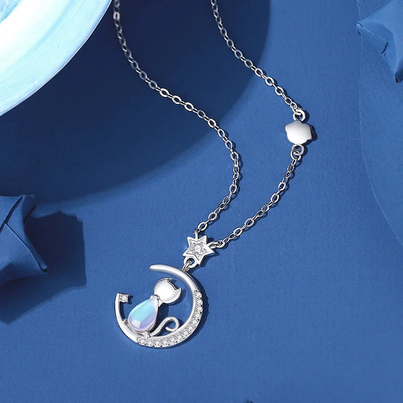 Collar de Plata Esterlina con Gato y Luna