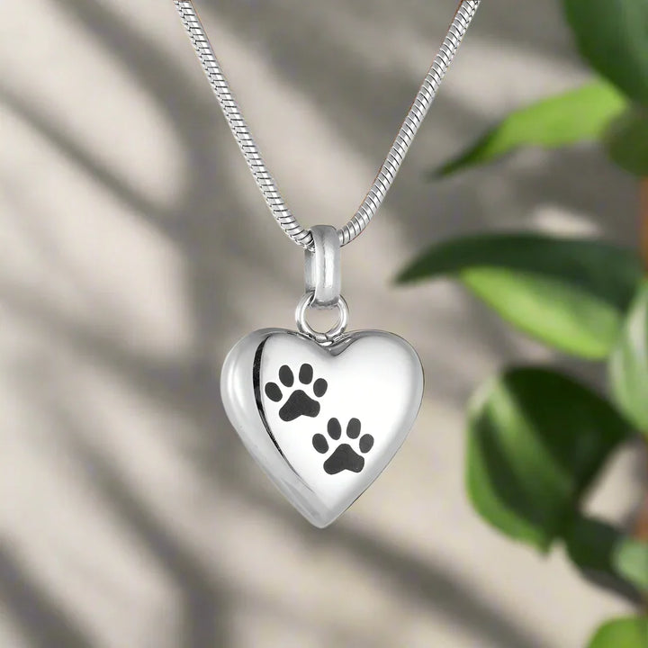 Collar con Urna Memorial para Mascotas – Colgante en Forma de Corazón con Grabado de Huella