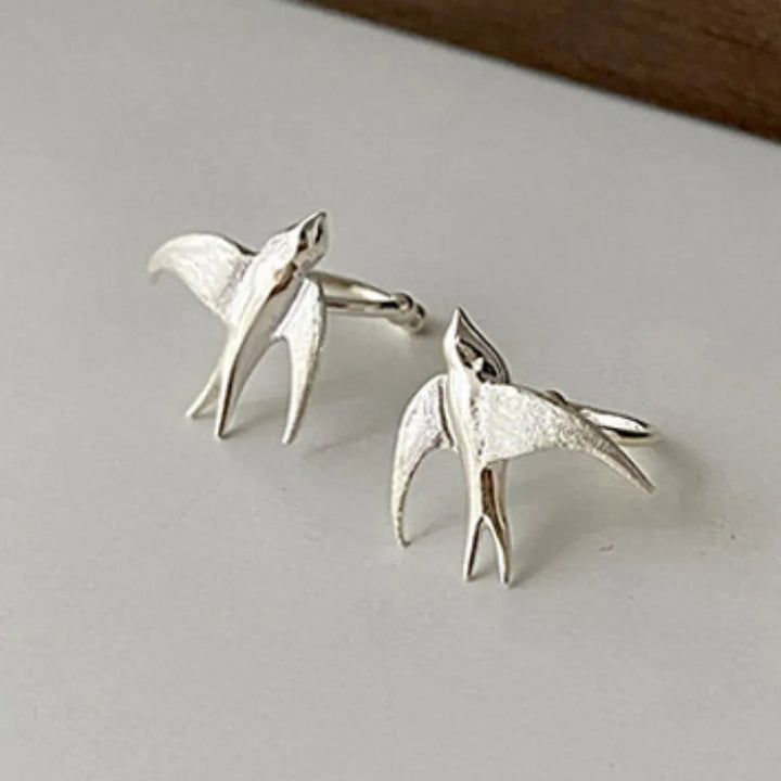 Hermosos Pendientes de Clip en Forma de Golondrina Plateada