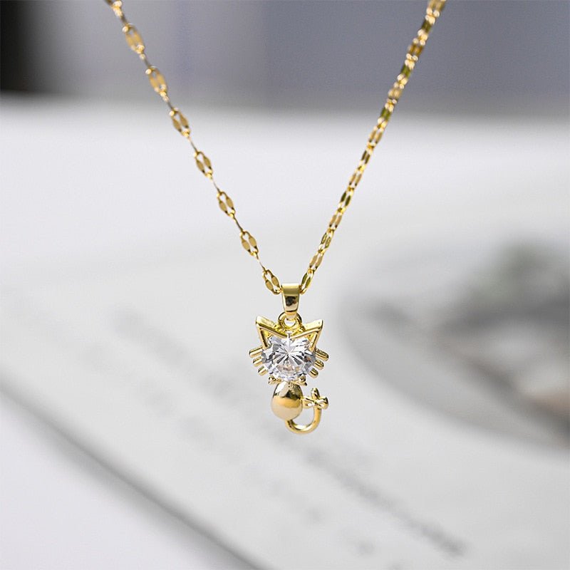 Collar de gato chapado en oro con zirconio