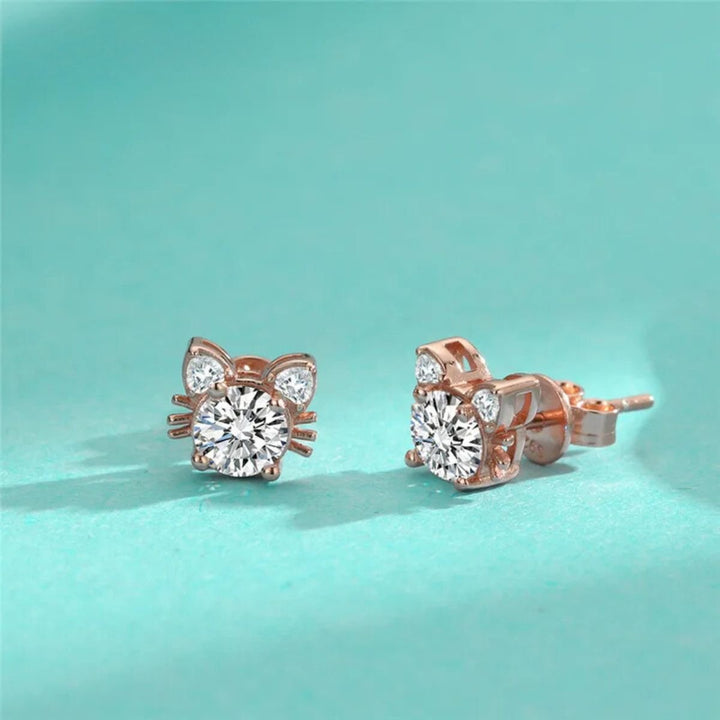 Pendientes de Stud de Gato de Moissanita en Oro Rosa de 18K en Plata de Ley 925